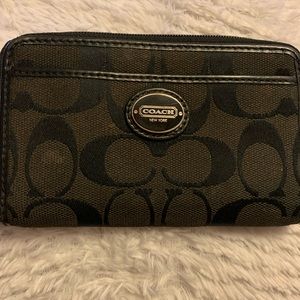Small Black Coach Wristlet/Wallet